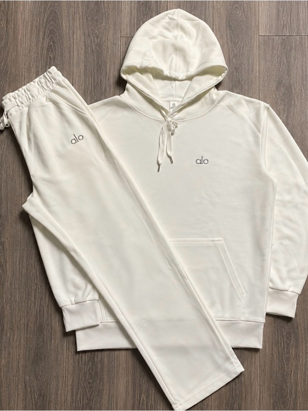 ALO Yoga Men's Cream Crewneck Hoodie & Jogger Set